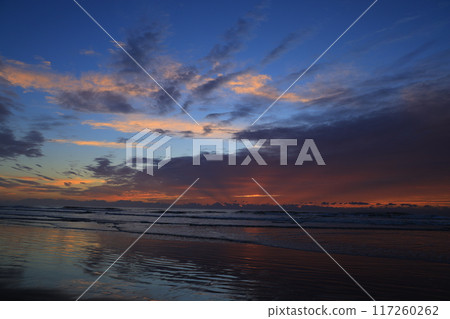 Bright red sunrise 117260262
