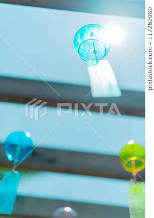 滋賀縣大津市明智光秀的家寺天台宗西教寺的風鈴參道照片。 滋賀縣大津市明智光秀的家寺天台宗西教寺的風鈴參道照片。 117262080