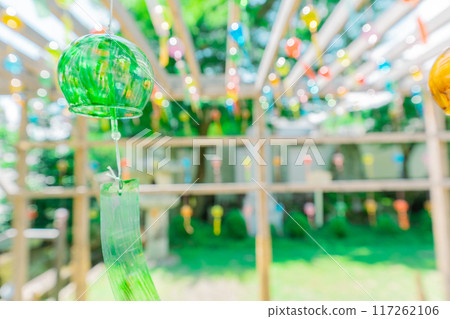 A photo of the wind chime approach to the Tendai sect's Saikyoji temple, the family temple of Akechi Mitsuhide, in Otsu City, Shiga Prefecture. 117262106