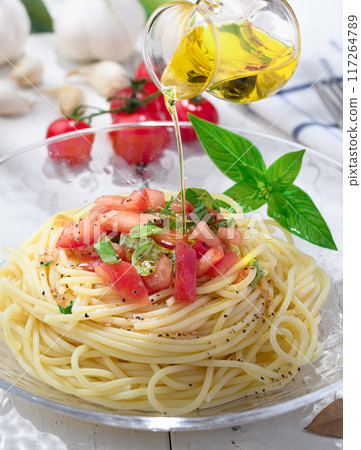 蕃茄和蓬蒿冷的麵團 117264789