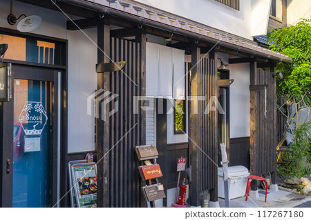 Naramachi: Lined with stylish restaurants Naramachi: Lined with stylish restaurants 117267180