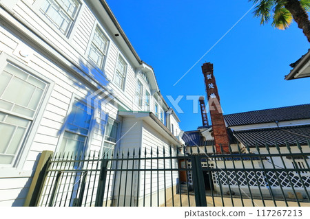 [Hiroshima Prefecture] A sunny day on Saijo Sake Brewery Street 117267213