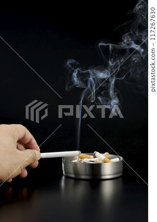失火(火)和吸煙的形象 失火(火)和吸煙的形象 117267630