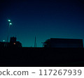 夜間行駛的卡車 117267939
