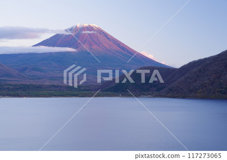 秋天的本棲湖和富士 秋天的本棲湖和富士 117273065