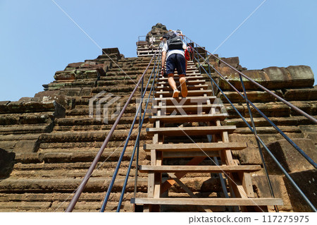 柬埔寨吳哥遺址 Baphuon 寺廟樓梯 117275975
