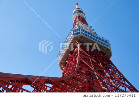 Tokyo Tower and blue sky seen from below 117276411