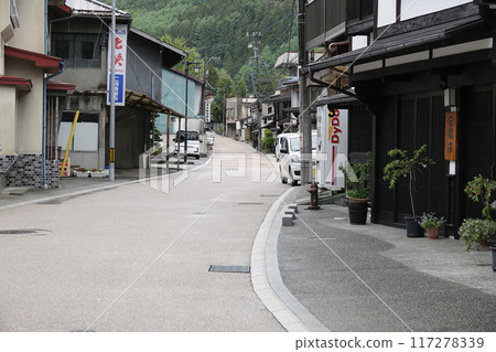 木曾路出入口 中山道拓川宿風景 117278339