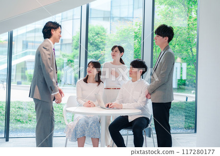 Business people having a meeting in the office 117280177