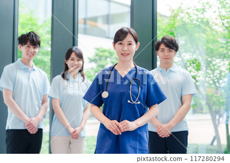 Doctors and medical staff Doctors and medical staff 117280294