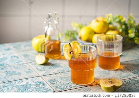 Apple cider or vinegar Apple cider or vinegar 117280855