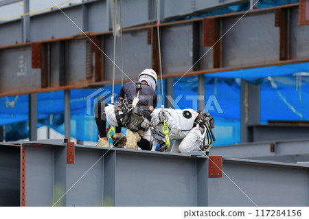 High-altitude worker: A person who works at high altitudes 117284156