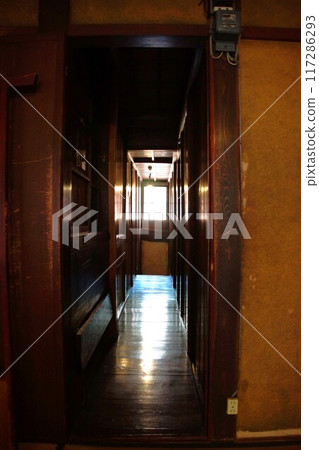 The townscape of Fukiya in Bitchu, Fukiya Furusato Village (former Katayama family residence branch) 2nd floor wooden corridor 117286293