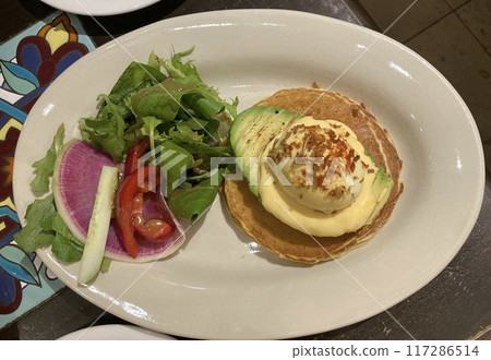 Urth Caffe 代官山雞蛋班尼迪克煎餅 117286514