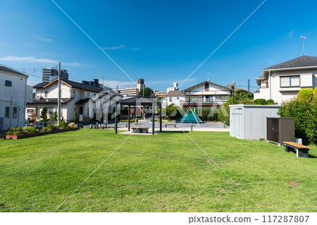 Nakahara Momiji Disaster Prevention Park, full view, residential area, Keio Line Tsutsujigaoka Station, north exit, clear summer sky, Mitaka City, Tokyo Nakahara Momiji Disaster Prevention Park, full view, residential area, Keio Line Tsutsujigaoka Station, north exit, clear summer sky, Mitaka City, Tokyo 117287807