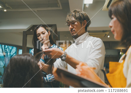 hairdressing salon, practicing, practise 117288691