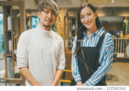 理髮師 美髮師 美女藝術家 117291541