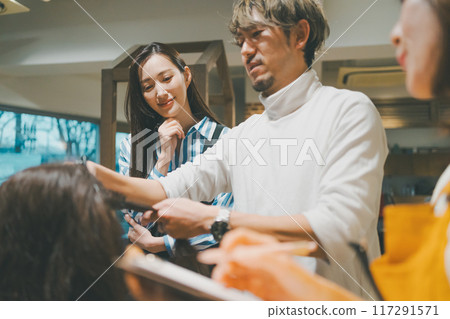 hairdressing salon, practicing, practise 117291571