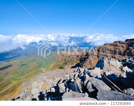 Climbing Mt. Chokai in autumn: View from the summit (Shinzan) Climbing Mt. Chokai in autumn: View from the summit (Shinzan) 117291693