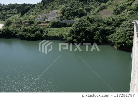 Tottori Four Seasons Walk Summer Tono Dam 117291797