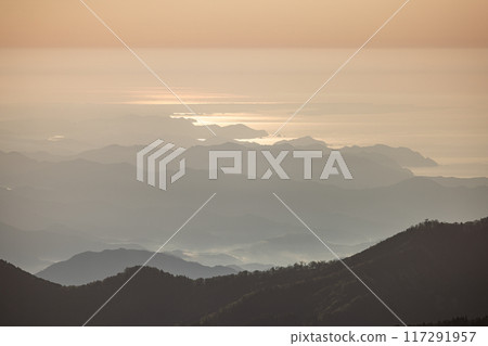 Odaigahara, the roof of Kinki in the early morning 117291957