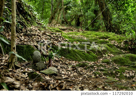 熊野古道（藤白坂/17-chōishi Jizo）[和歌山縣海南市] 117292010