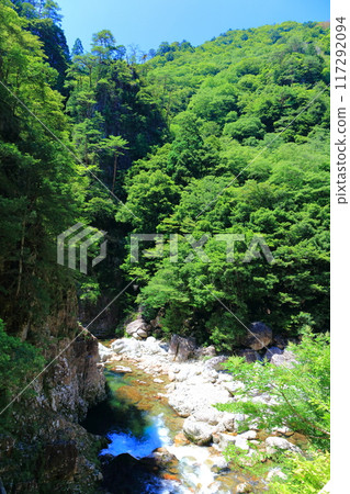 [廣島縣] 萬綠三段峽谷（黑淵） 117292094