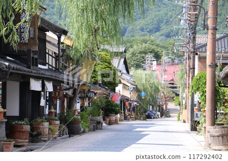 上田市柳町的一排保留著江戶時代痕跡的房屋 上田市柳町的一排保留著江戶時代痕跡的房屋 117292402