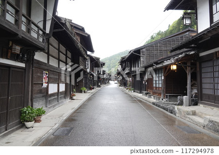 The old townscape of Narai-juku in light rain The old townscape of Narai-juku in light rain 117294978