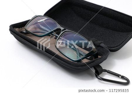 Glasses, glasses cases, glasses, lenses, frames, containers, eyes, eyesight, accessories, eyeglasses, myopia, presbyopia, reading glasses 117295835