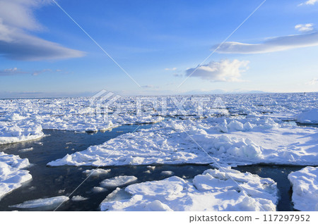 漂流冰和國後島 117297952