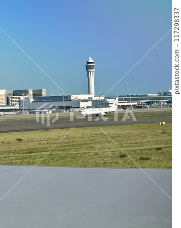 The runway from inside the plane upon arrival at Centrair Airport 117298337