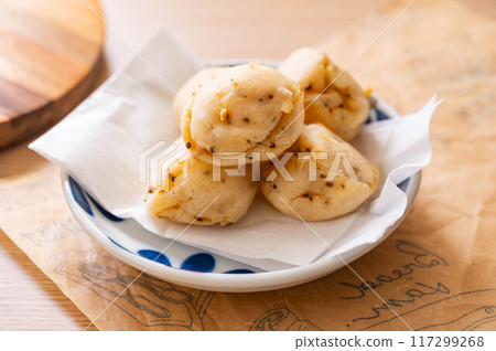 鹹海帶迷你麵包 鹹海帶迷你麵包 117299268
