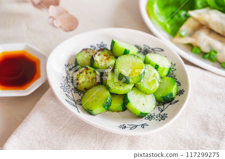 炒黃瓜 炒黃瓜 117299275
