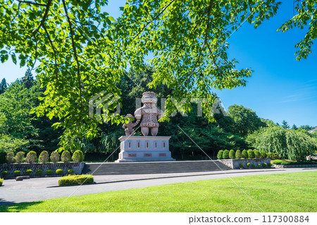 "Aomori Prefecture" Fresh greenery in Hachinohe Park 117300884