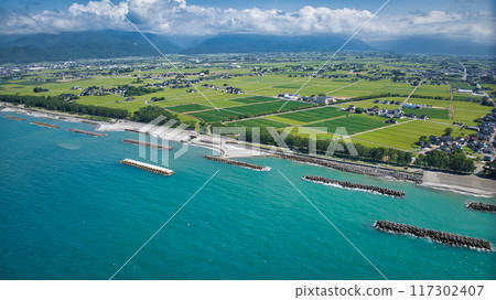 Offshore wind power generation facilities on the coast of Nyuzen Town, Toyama Prefecture Offshore wind power generation facilities on the coast of Nyuzen Town, Toyama Prefecture 117302407