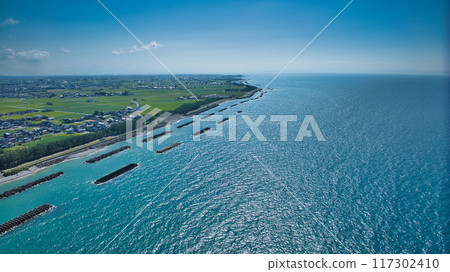 Offshore wind power generation facilities on the coast of Nyuzen Town, Toyama Prefecture Offshore wind power generation facilities on the coast of Nyuzen Town, Toyama Prefecture 117302410