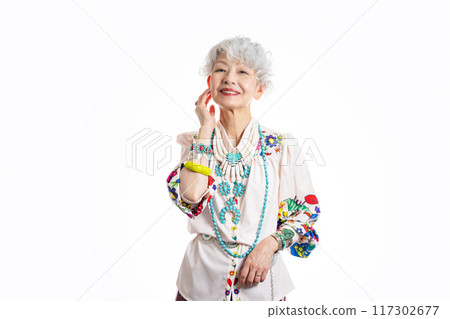 Enjoying fashion and free self-expression Gray hair Senior women in their 60s and 70s Enjoying fashion and free self-expression Gray hair Senior women in their 60s and 70s 117302677