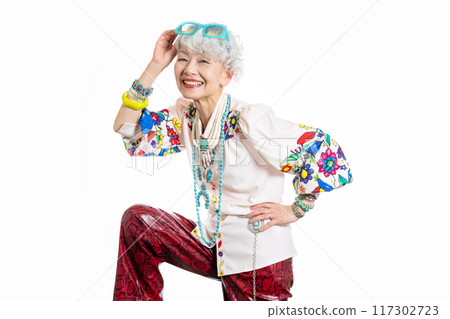 Enjoying fashion and free self-expression Gray hair Senior women in their 60s and 70s Enjoying fashion and free self-expression Gray hair Senior women in their 60s and 70s 117302723