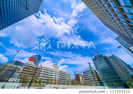 東京城市景觀在日本，八重洲，東京。五福橋十字路口、八重洲一丁目北區再開發、日本橋一丁目再開發等 117303233