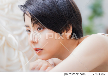 短髮美女圖片 117303387