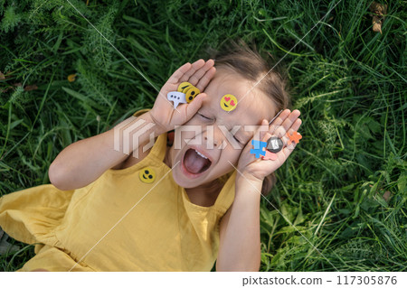Emojis that display people's emotions Emojis that display people's emotions 117305876