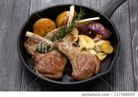 Grilled lamb on the bone 117306050