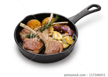 Grilled lamb on the bone Grilled lamb on the bone 117306051