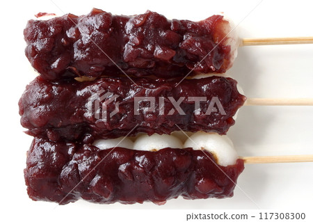 A bird's-eye view of tsubuan skewered dumplings A bird's-eye view of tsubuan skewered dumplings 117308300