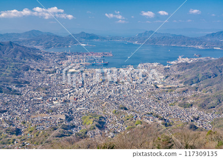 [從灰峰展望台眺望吳市] 廣島縣吳市栃原町 117309135