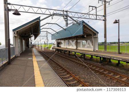 Hokuhoku Line Kubiki Station Platform, Joetsu City, Niigata Prefecture 117309313