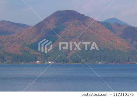 初秋的田澤湖 初秋的田澤湖 117310176