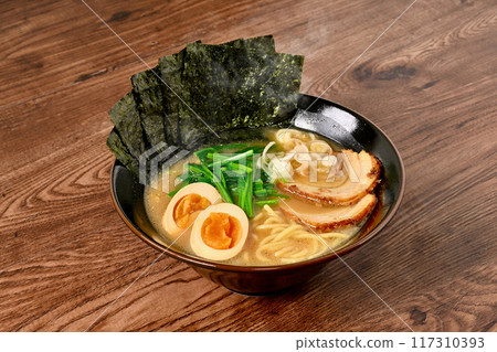 Note: The steam is synthetic. Tonkotsu soy sauce ramen, family style ramen, thick noodles. 117310393
