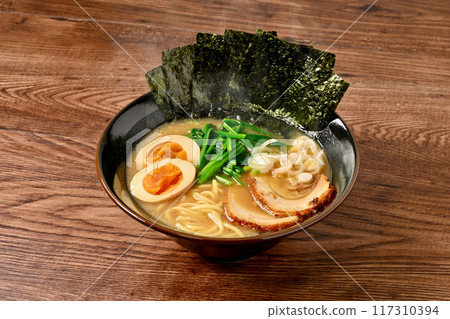 註)蒸氣是合成的。豬骨醬油拉麵、家慶拉麵、粗面。 註)蒸氣是合成的。豬骨醬油拉麵、家慶拉麵、粗面。 117310394